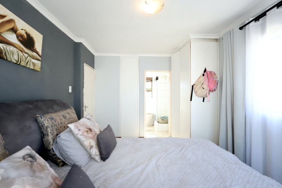 3 Bedroom Property for Sale in Parklands Western Cape